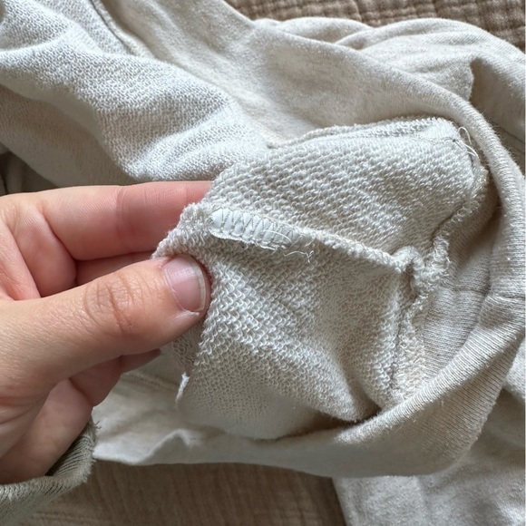 3/$20⚡️ Fabletics Casual Cream Tan Speckled Long Sleeve Pullover Sweatshirt - Picture 4 of 10